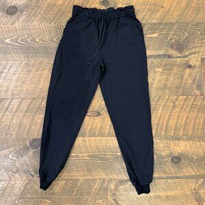 lululemon black mid-rise 7/8 length joggers